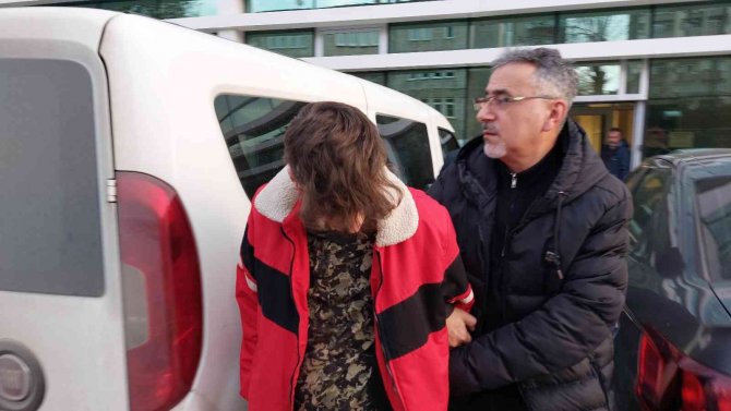 Samsun’da 2 Kişiyi Bıçakla Yaralamıştı, Tutuklandı