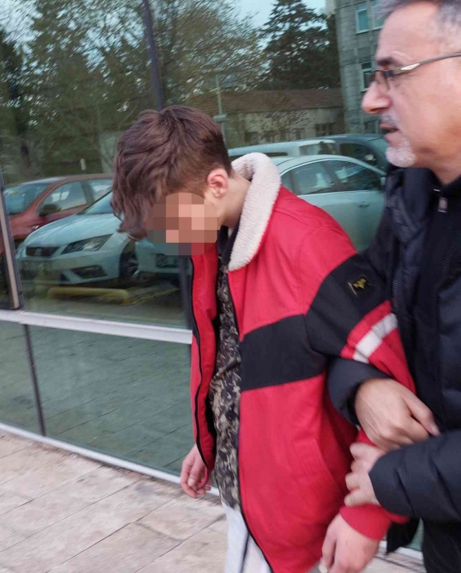 Samsun’da 2 Kişiyi Bıçakla Yaralamıştı, Tutuklandı