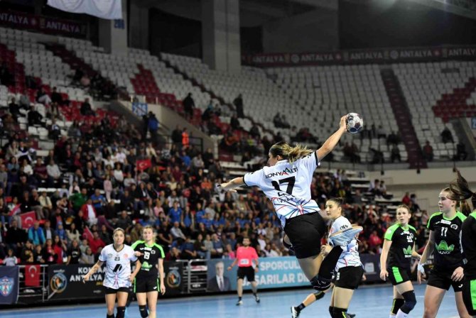 Mavi Kelebekler Lige Dönüyor