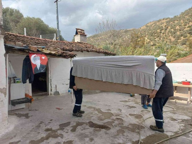 Germencik Belediyesi, İhtiyaç Sahiplerinin Yanında Oluyor