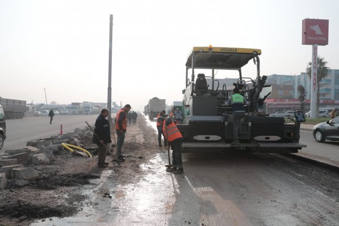 Akçakale’de Yol Genişletme Çalışmaları Sürüyor