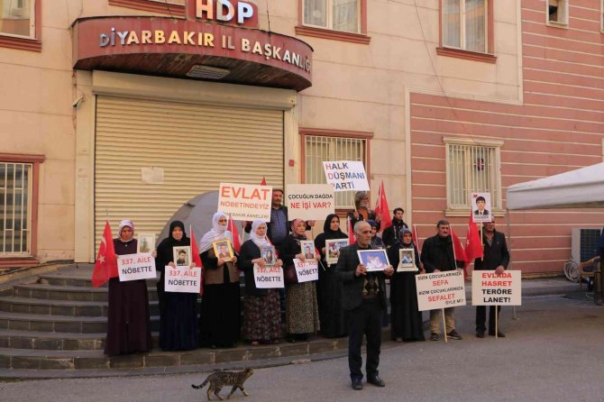 Diyarbakır’da Evlat Nöbetine 2 Aile Daha Katıldı