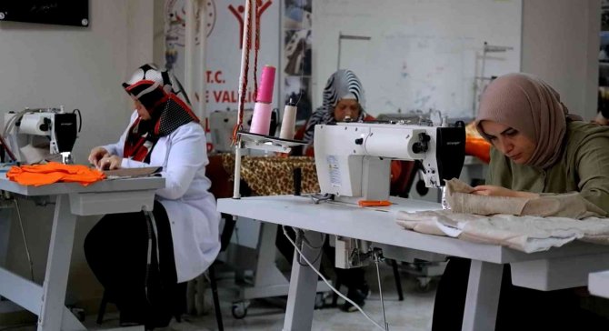 Pandemide Kooperatif Kuran Kadınlar, Dünya Pazarına Açılıp İhracata Başladı