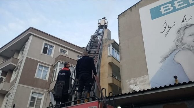 Edirne’de Çatıda Çıkan Yangın Paniğe Neden Oldu