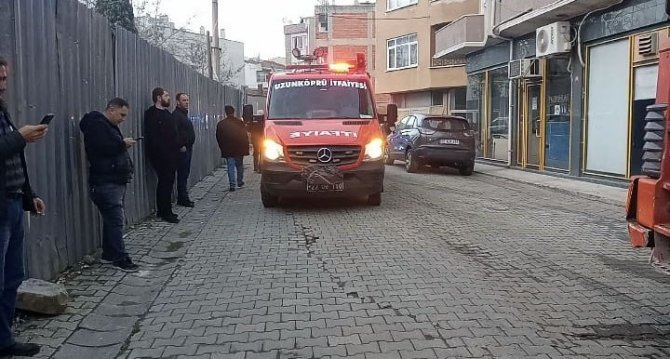 Edirne’de Çatıda Çıkan Yangın Paniğe Neden Oldu