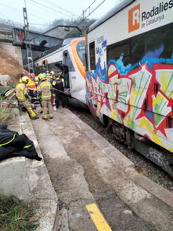 İ̇spanya’da Tren Kazası: 155 Yaralı