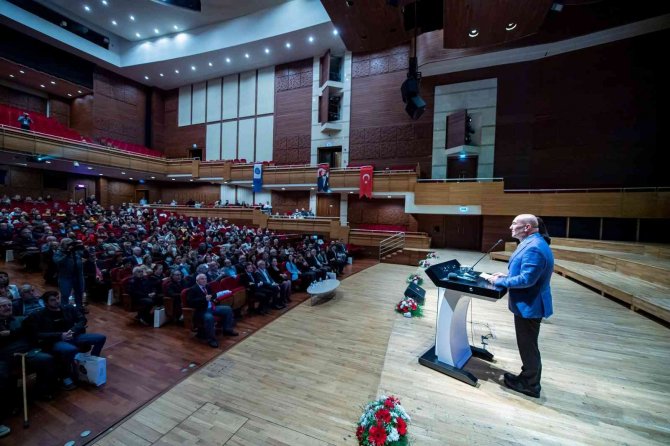 Soyer: “İ̇zmir Felaketleri Gönüllülükle Aştı”