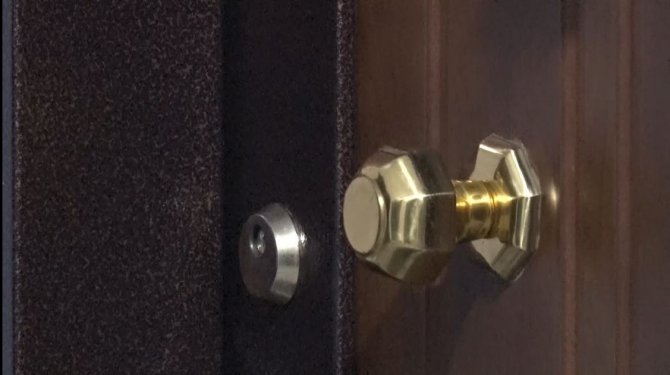 İ̇stanbul’da Akıl Almaz Olay Kamerada: Çilingirle Kapıyı Açtırıp Halasının Evini Soydu