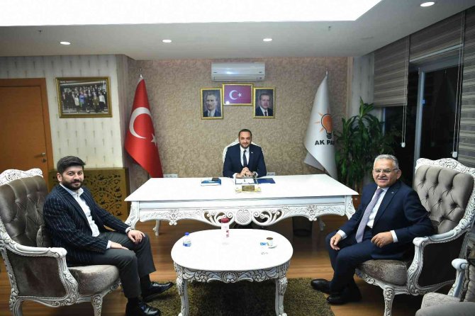 Başkan Büyükkılıç, Ak Parti Teşkilatlarıyla Bir Araya Geldi