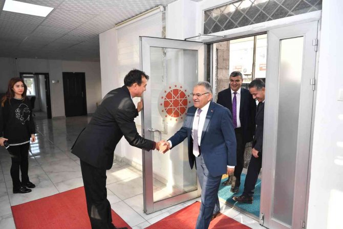 Büyükkılıç’tan Cumhurbaşkanlığı İ̇letişim Başkanlığı Kayseri Bölge Müdürlüğü’ne Ziyaret