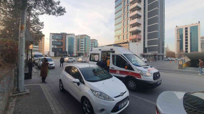 Bakkaldan Alınan Kekten Yiyen 11 Öğrenci Zehirlendi