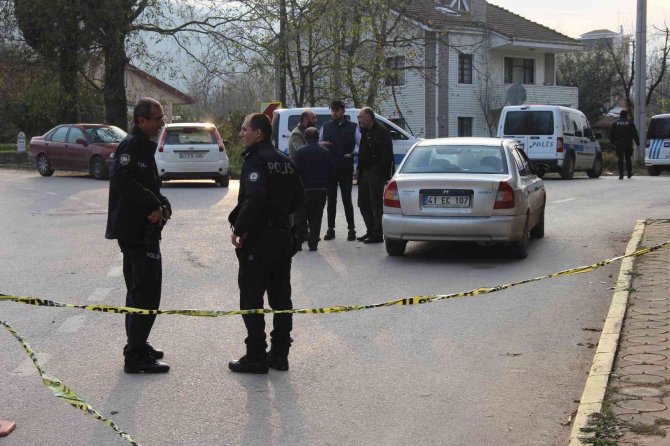 Husumetli İki Grubun Tartışması Olaylı Bitti: 3 Yaralı