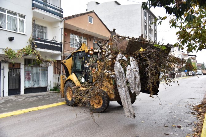 Kış Turizmi Destinasyonunda ’Moloz’ Temizliği