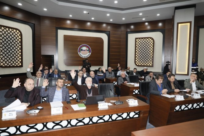 Körfez’de Taşımalı Eğitime 85 Bin Tl’lik Mazot Desteği