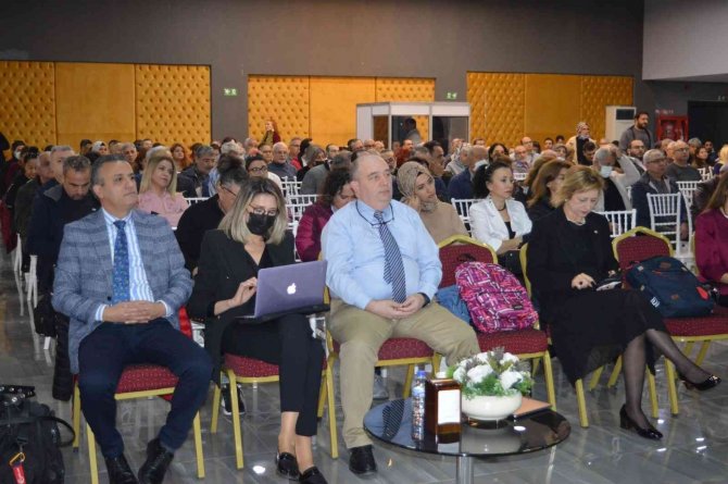 Hekim Ve Eczacılara Yönelik ’Akılcı Antibiyotik Kullanımı’ Toplantısı Düzenlendi