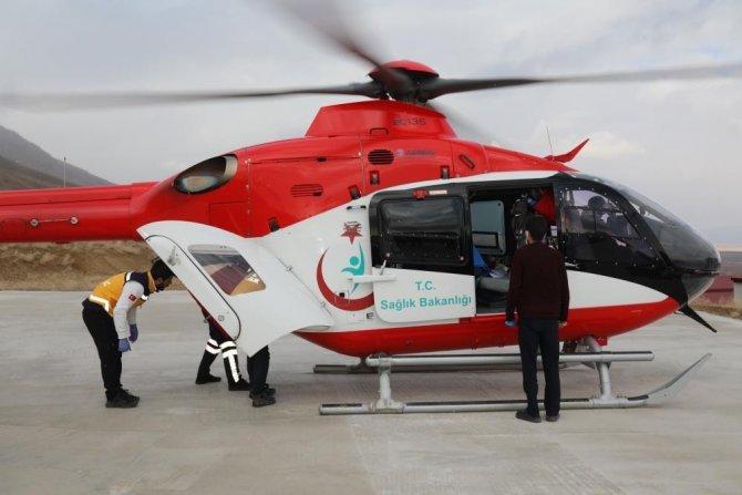 Van’da Ambulans Helikopter 2022 Yılında 112 Hasta Kurtardı