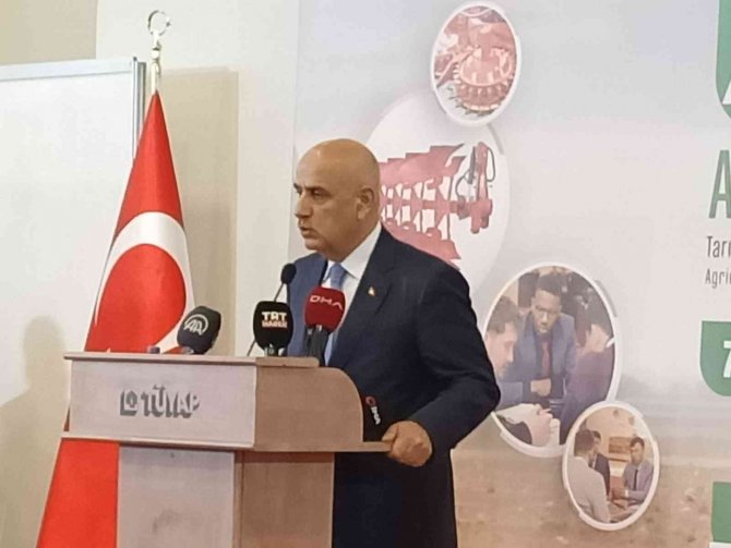 Tarım Ve Orman Bakanı Kirişci’den Traktörlere Koltuk Isıtması Tavsiyesi