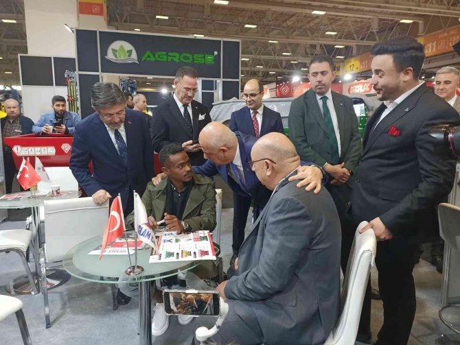 Tarım Ve Orman Bakanı Kirişci’den Traktörlere Koltuk Isıtması Tavsiyesi