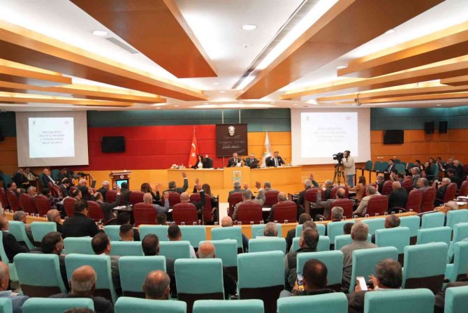 Bozdoğan: "Hizmet Konusunda Kimsenin Önümüzü Kesmesine İzin Vermeyeceğiz"