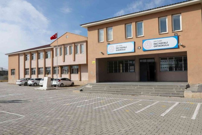 Van Büyükşehir Belediyesinden Öğretmenlere Jest