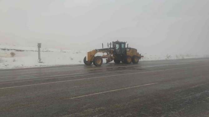 Van’da Kar Yağışı Ve Sis Etkili Oldu