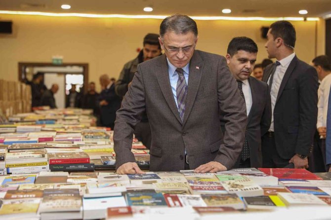 Van’daki Kitap Varlığı Yüzde 50 Arttırıldı