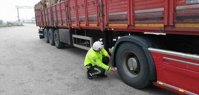Amasya Polisinden Kış Lastiği Denetimi