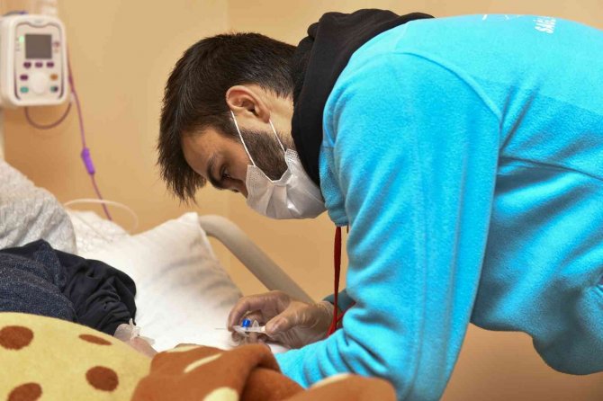 2022 Yılında Esenyurt’ta 10 Bin 769 Kişiye Evde Sağlık Hizmeti Verildi