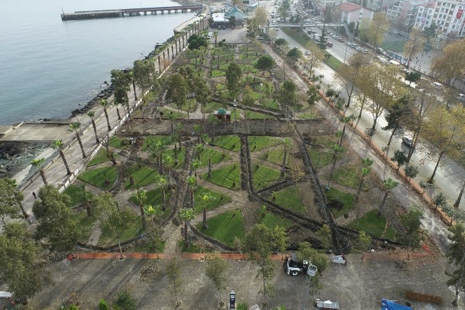 Akçaabat Sahil Parkı Yenileniyor