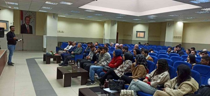 Bingöl’de Öğrencilere “Evlilik Öncesi Eğitim” Semineri Verildi