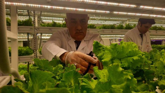 Dünyanın 2’nci Dikey Tarım Merkezi, Tarım Ve Orman Bakanı Vahit Kirişci Tarafından İ̇stanbul’da Açıldı