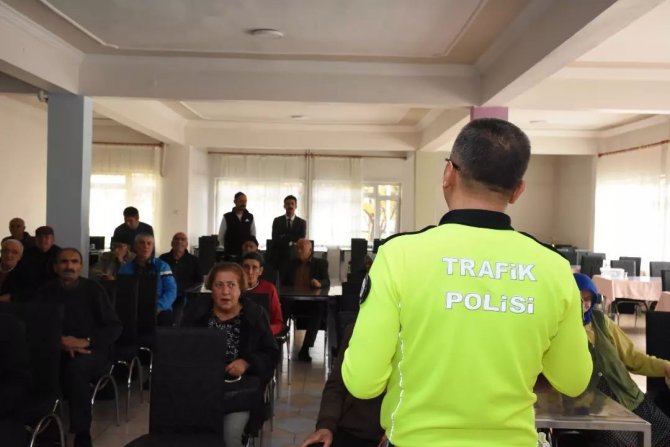 Huzurevi Sakinlerine Trafik Eğitimi Verildi