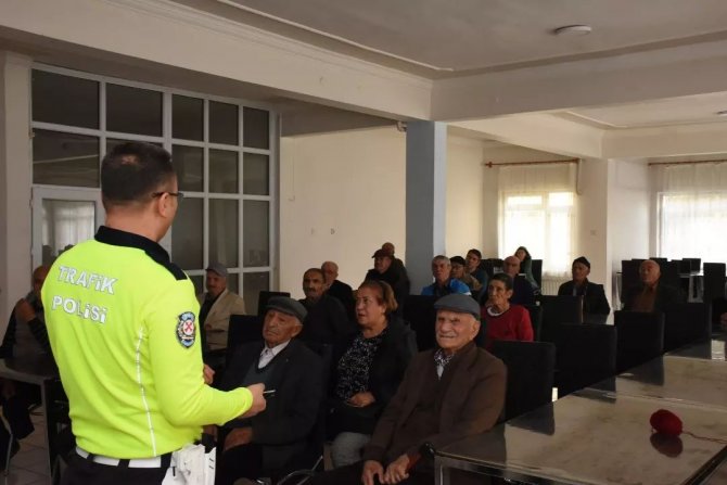 Huzurevi Sakinlerine Trafik Eğitimi Verildi
