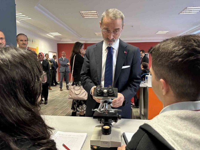 Milli Eğitim Bakan Yardımcısı Sezgin: "İ̇nsanlığın Lehine Olacak Her Şeyi İnsanlık İçin Üretmeye Çalışacağız”