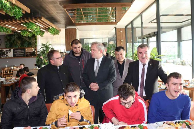 Başkan Özdemir: “Engellilerin İhtiyaçları Her Zaman Öncelikli”