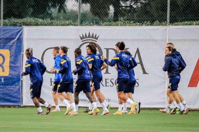 Fenerbahçe Hazırlıklarını Sürdürdü