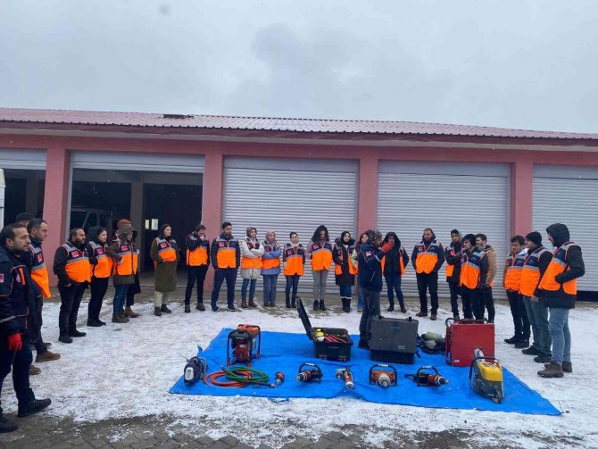 Kars’ta Afad Gönüllü Eğitimleri Sürüyor