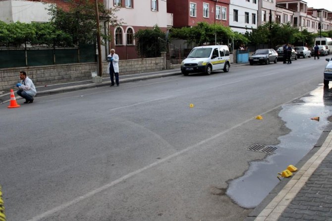 Boşandığı Eşi Ve Arkadaşına Sokak Ortasında Kurşun Yağdıran Şahıs: “Niyetim Vurmak Değildi”