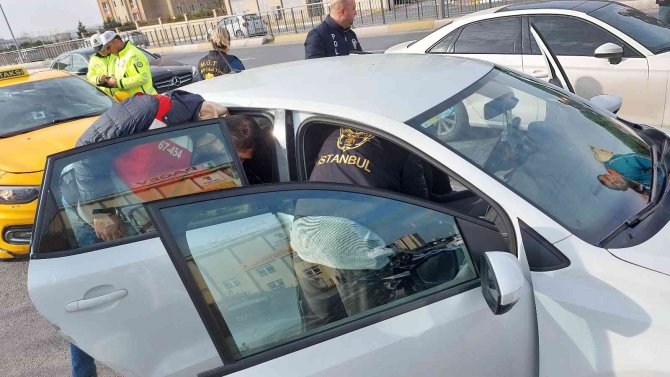 Küçükçekmece’de Okul Önlerinde Sıkı Denetim
