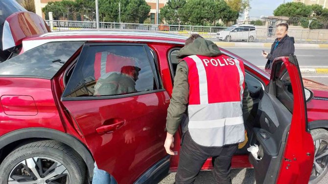 Küçükçekmece’de Okul Önlerinde Sıkı Denetim