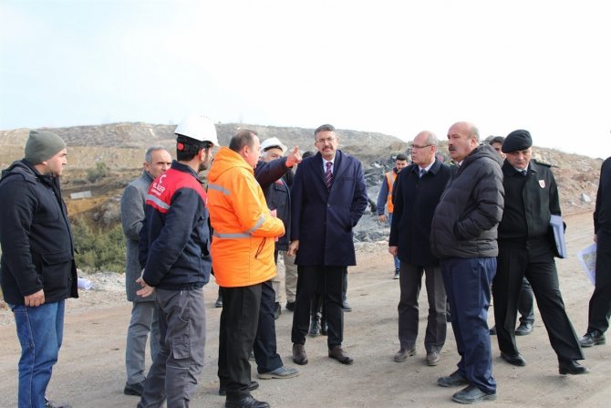 Köprüde Çatlaklar Oluştu, Ağır Vasıtalara Kapatıldı