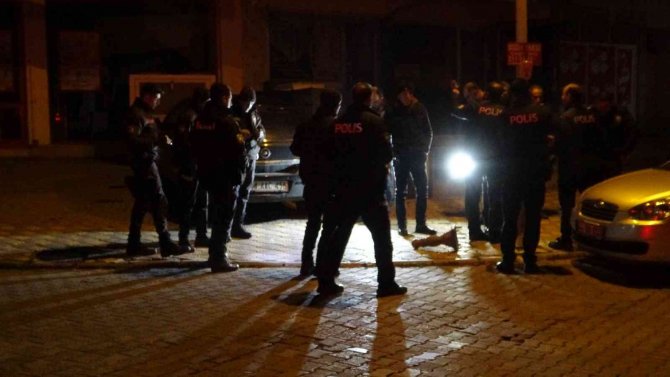 Havalı Tabanca İle Eniştesini Vurdu