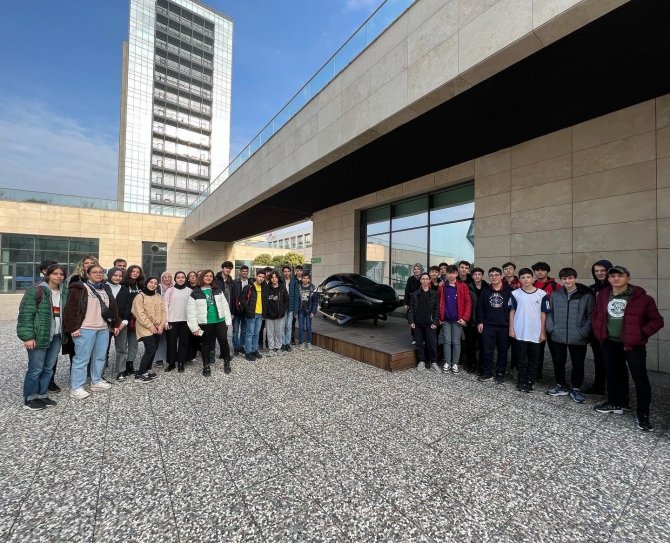 Öğrenciler İ̇negöl Belediyesi İle Bilişim Vadisini Keşfediyor