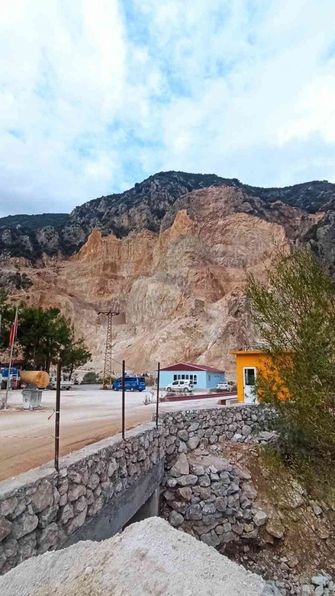 Ula’da İş Kazası: 1 Ölü