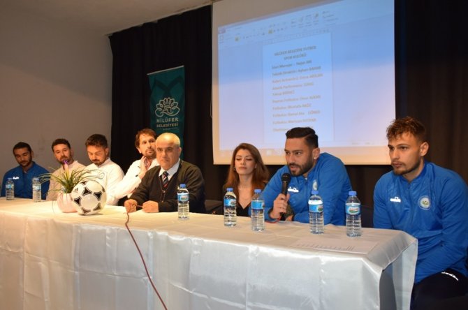 Nilüferli Futbolcular Öğrencilerle Deneyimlerini Paylaştı