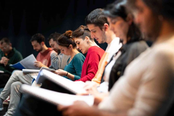 Nkt Oyuncuları Okudu, Oyun Yazarları Dinledi