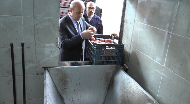 Oğuzeli’de Nar Ekşisinin Ardından Nar Suyu Üretimine De Başlandı