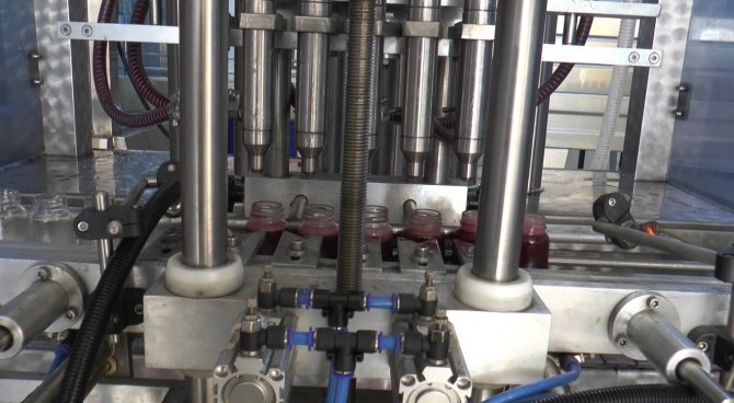 Oğuzeli’de Nar Ekşisinin Ardından Nar Suyu Üretimine De Başlandı