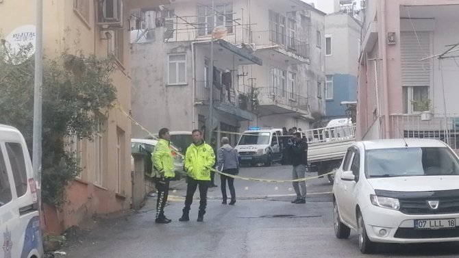 Miras Davasında Kardeşler Birbirine Girdi: 1 Ölü, 2 Yaralı