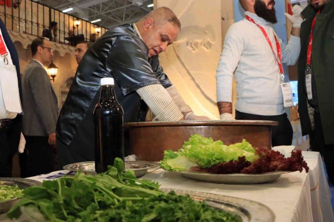 Şanlıurfa’nın Kültür Ve Turizmi İ̇zmir’e Taşındı